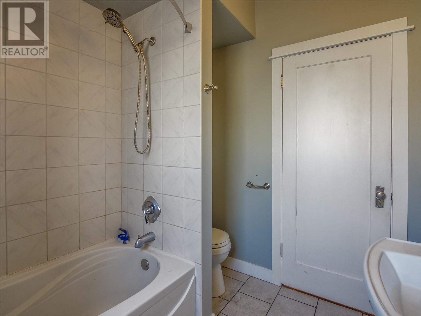 678 Latimer Street, Penticton, British Columbia  V2A 5R6 - Photo 18 - 10342392