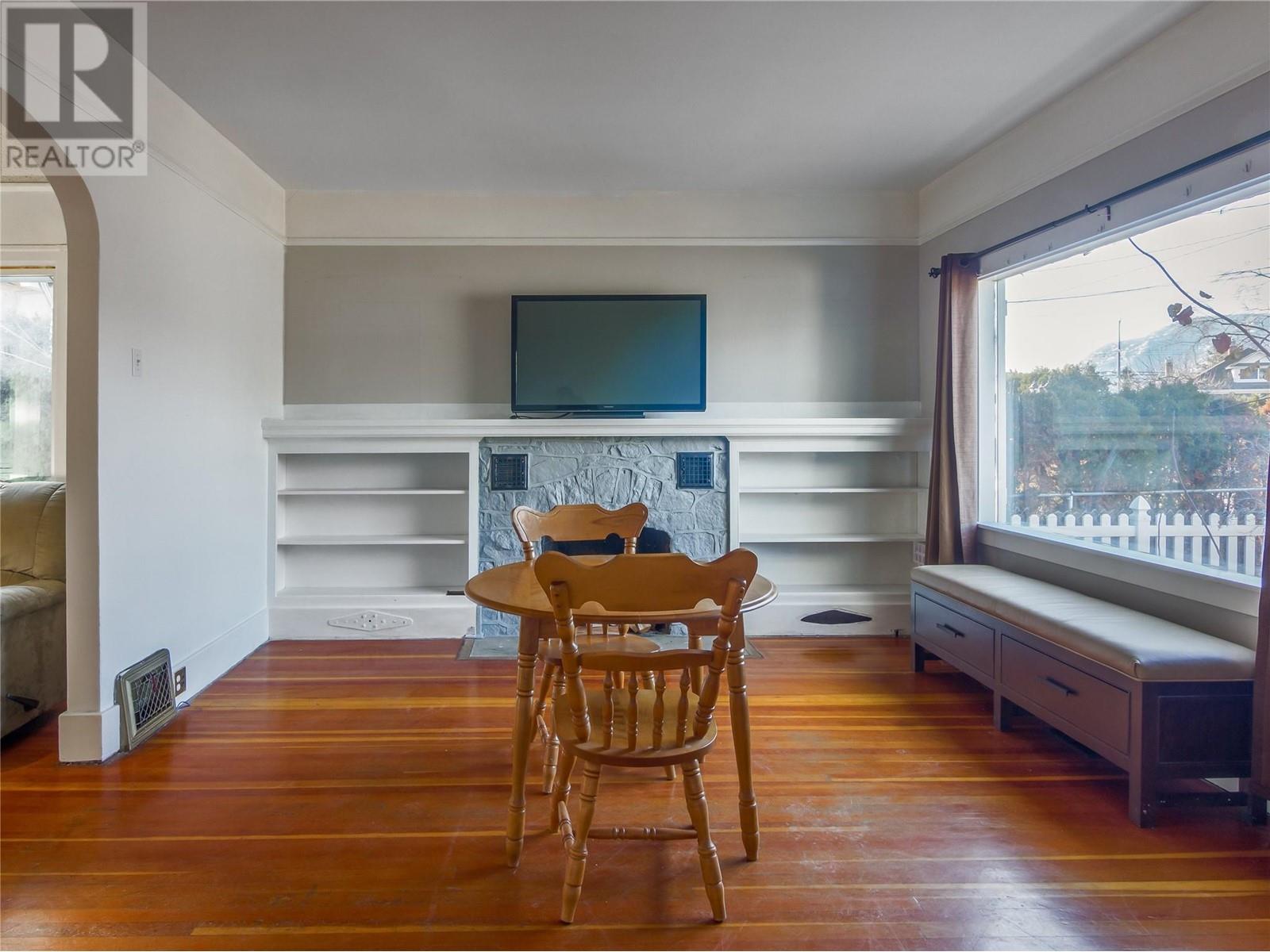 678 Latimer Street, Penticton, British Columbia  V2A 5R6 - Photo 4 - 10342392