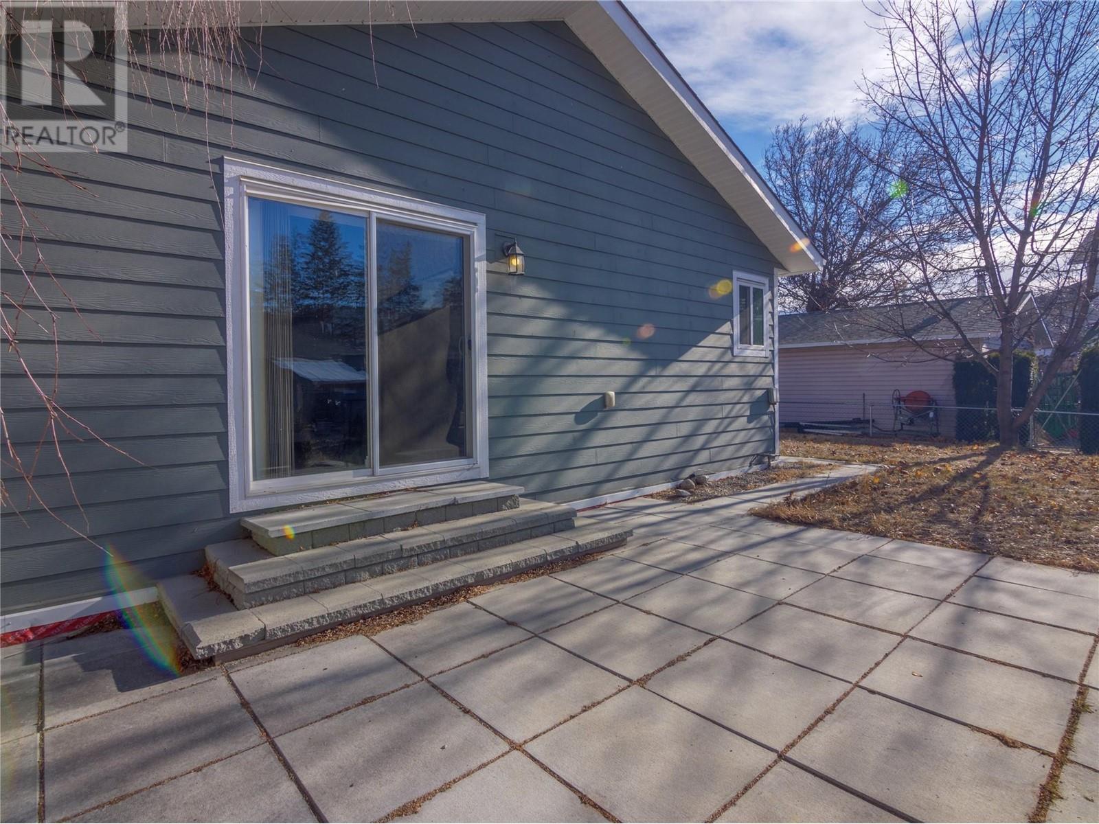 678 Latimer Street, Penticton, British Columbia  V2A 5R6 - Photo 42 - 10342392