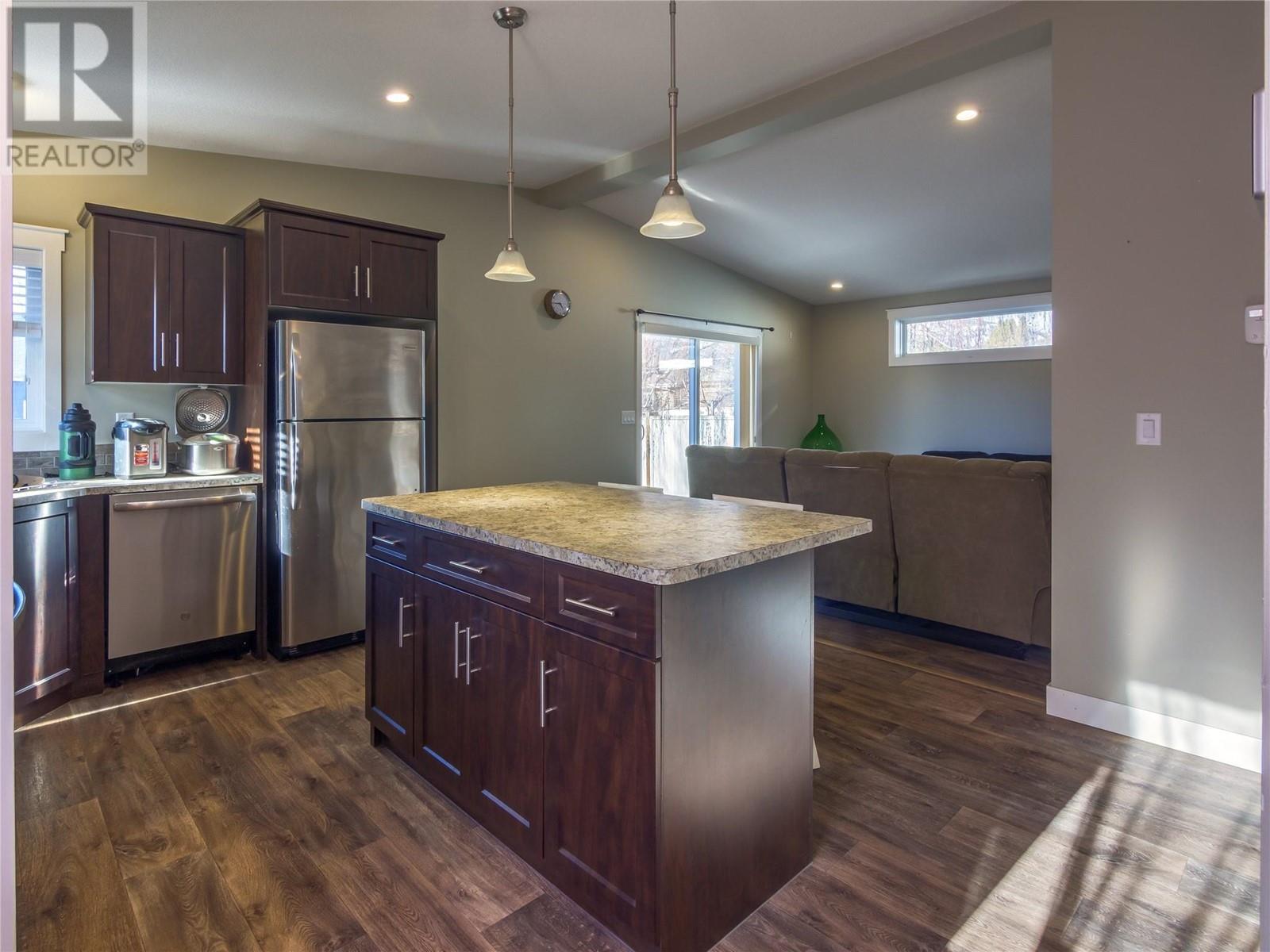 678 Latimer Street, Penticton, British Columbia  V2A 5R6 - Photo 44 - 10342392