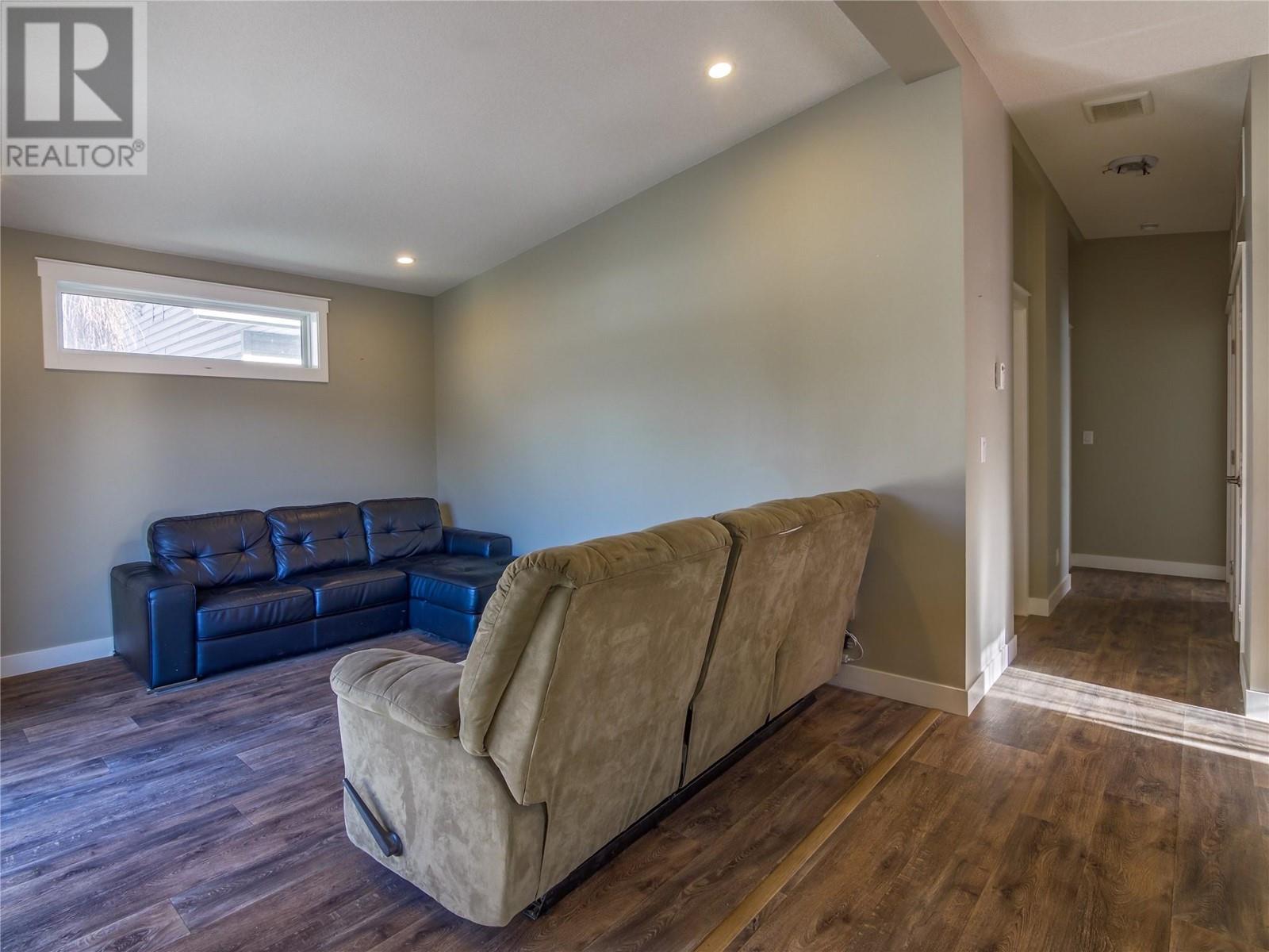 678 Latimer Street, Penticton, British Columbia  V2A 5R6 - Photo 47 - 10342392