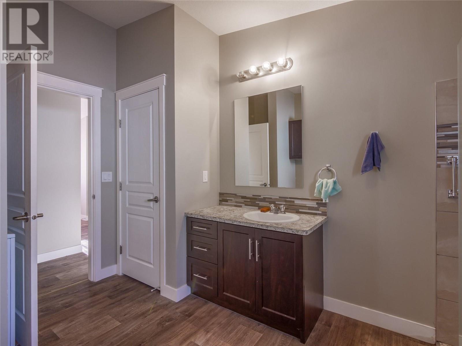 678 Latimer Street, Penticton, British Columbia  V2A 5R6 - Photo 50 - 10342392