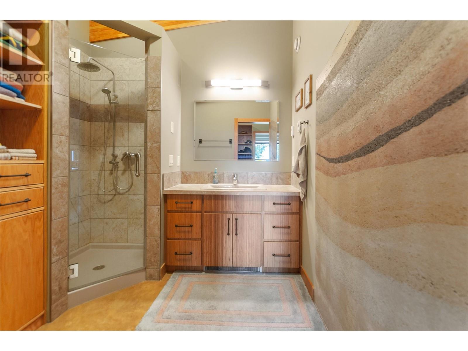 102 Vista Place, Penticton, British Columbia  V2A 8T4 - Photo 21 - 10342972