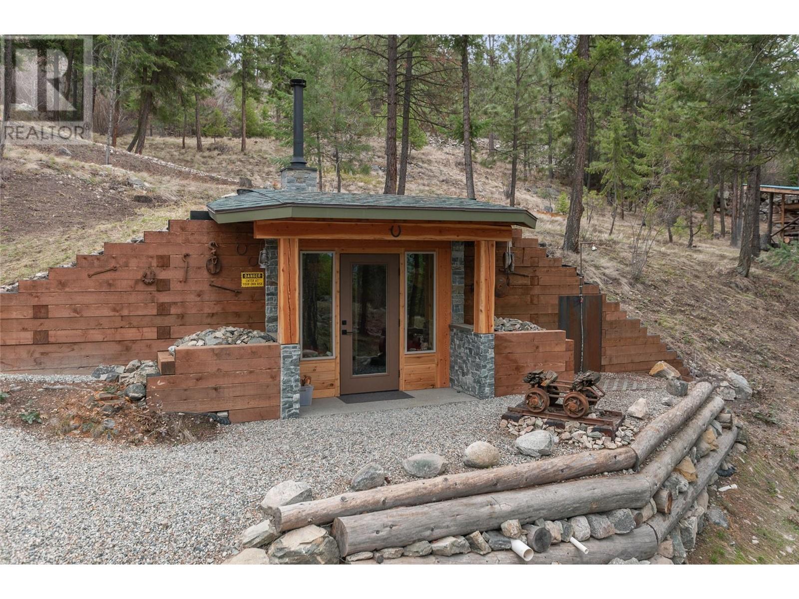 102 Vista Place, Penticton, British Columbia  V2A 8T4 - Photo 39 - 10342972