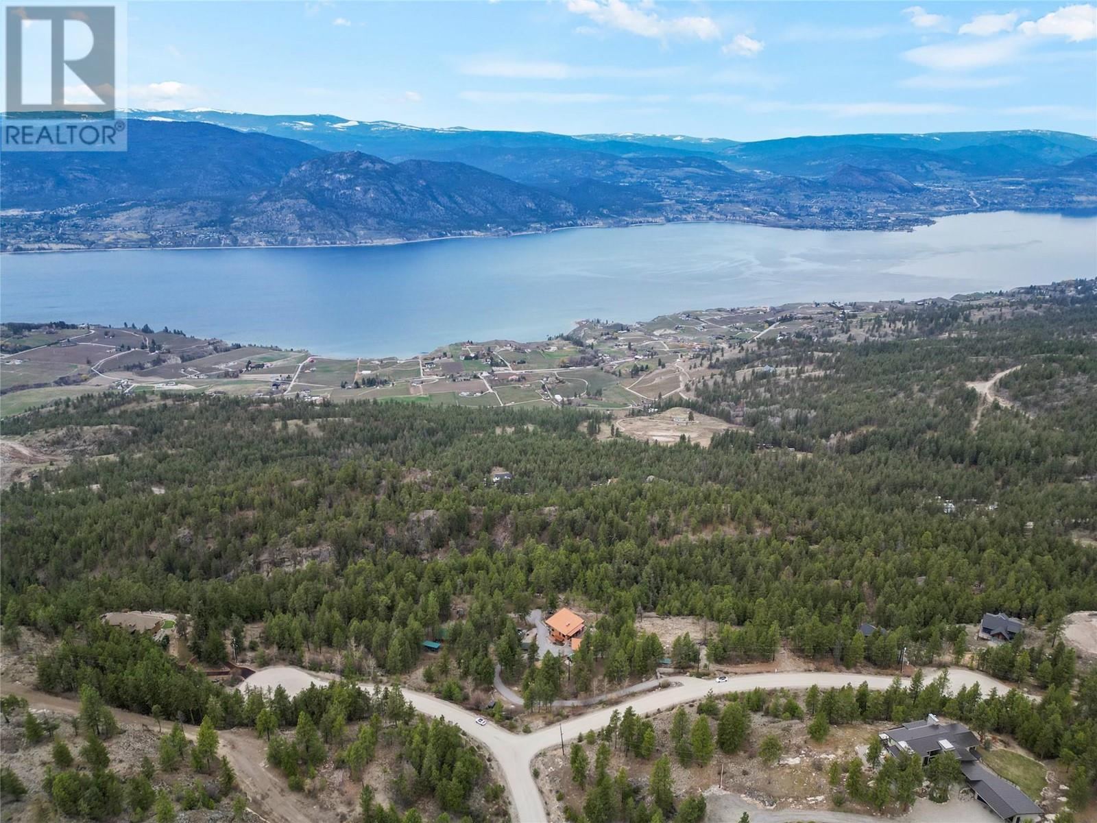 102 Vista Place, Penticton, British Columbia  V2A 8T4 - Photo 8 - 10342972