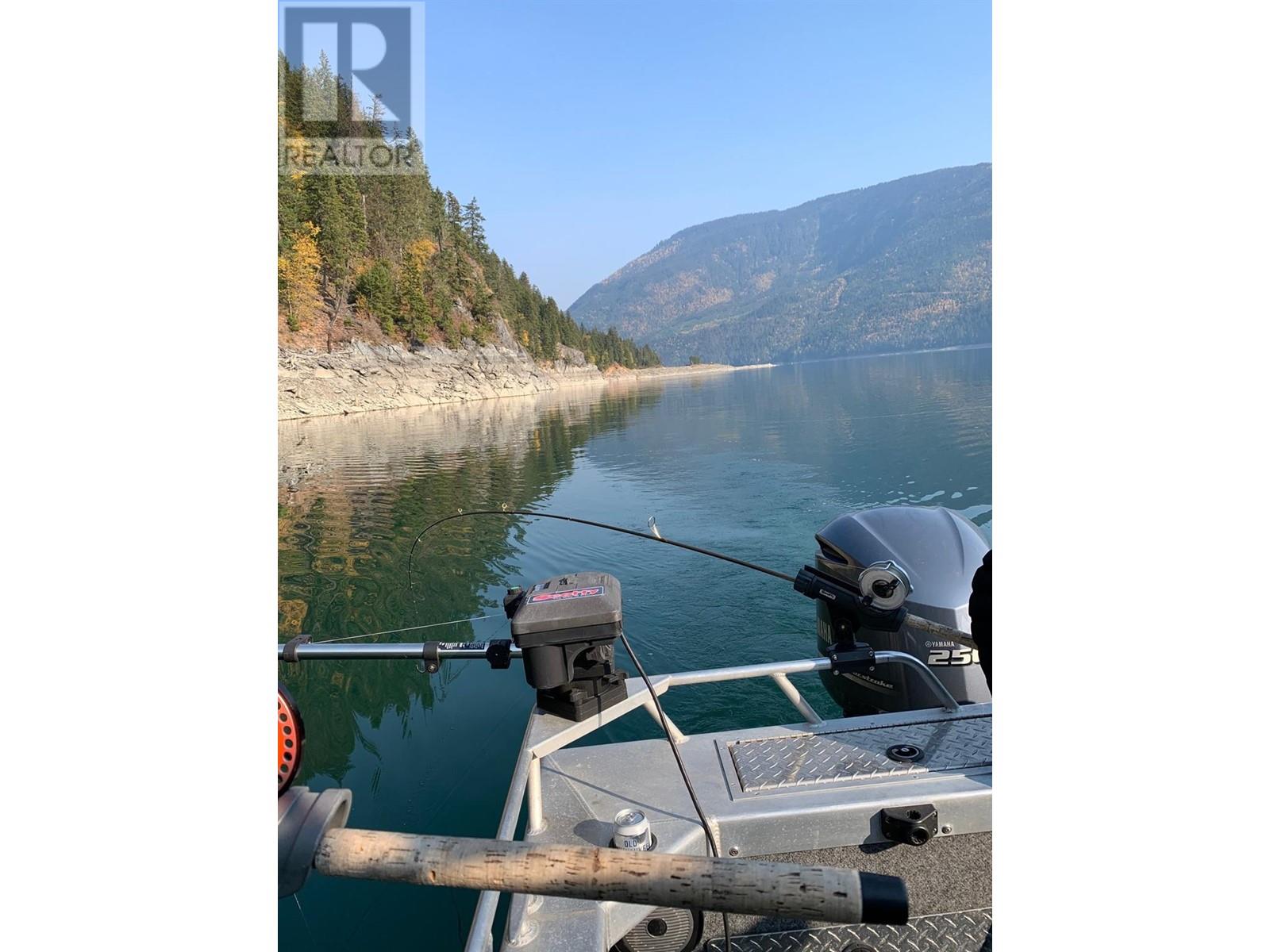 Rural Revelstoke No Address, Revelstoke, British Columbia    - Photo 3 - 10340146