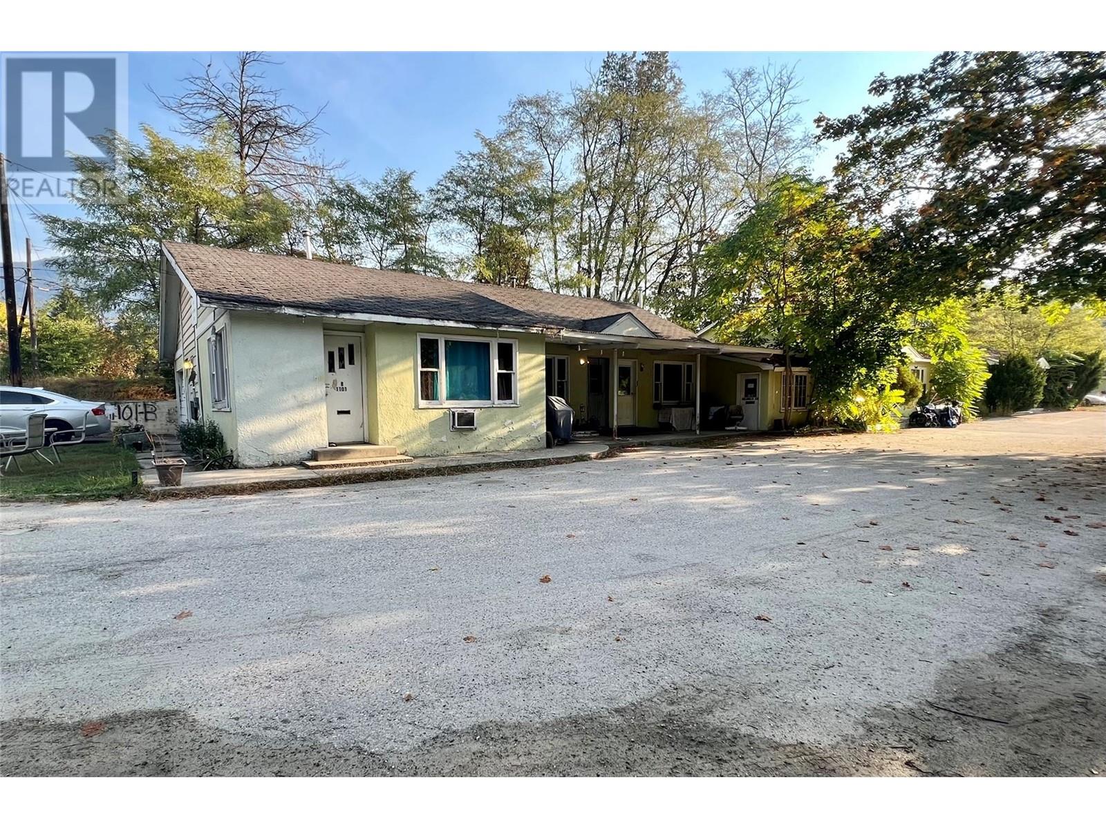 1101-1107 Columbia Avenue, Castlegar, British Columbia  V1N 1H6 - Photo 2 - 10342849