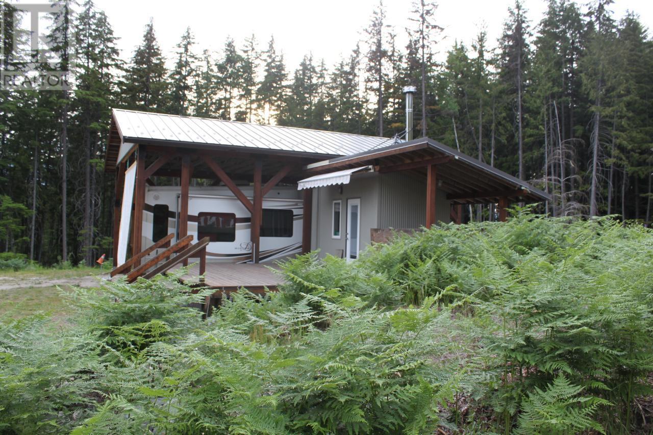 736 Bartley Road, Nakusp, British Columbia  V0G 1R1 - Photo 13 - 10343001