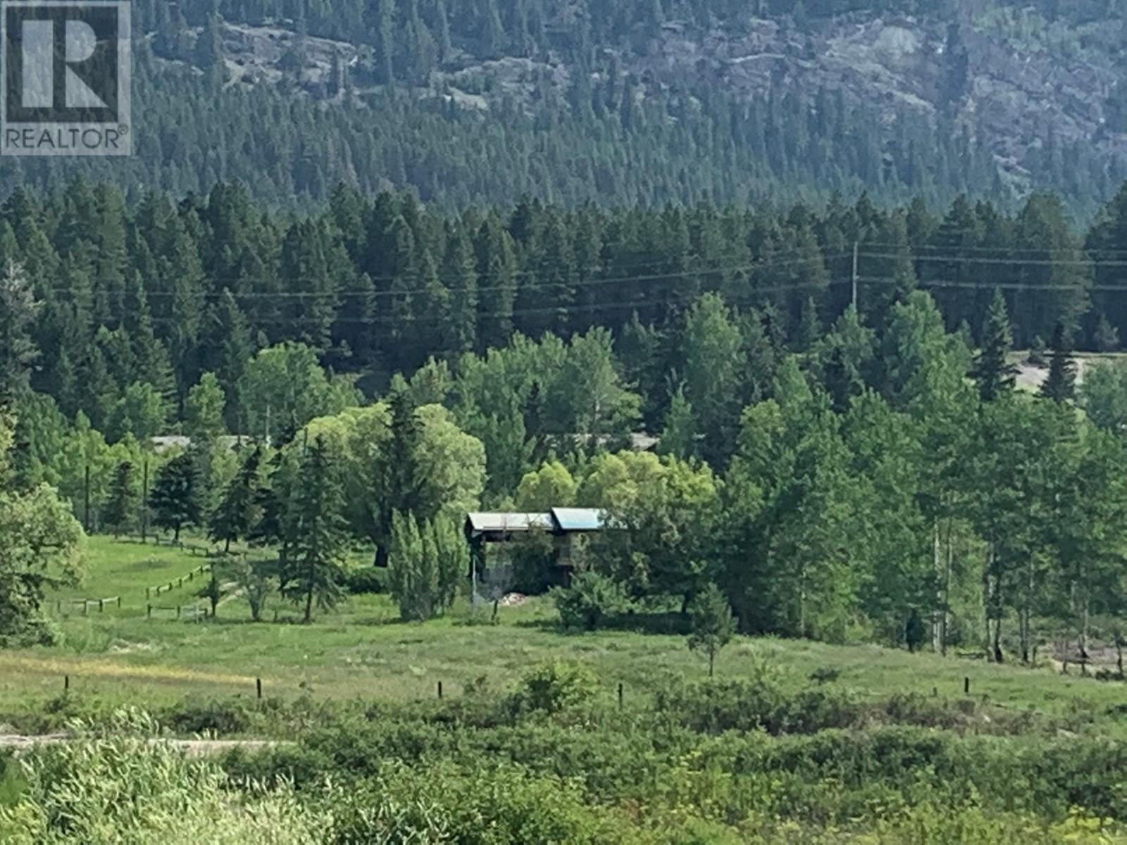 2755 95 Highway, Brisco, British Columbia  V0A 1B0 - Photo 1 - 10343197