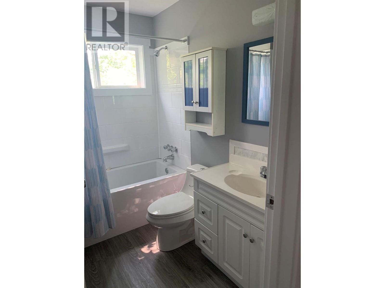 2755 95 Highway, Brisco, British Columbia  V0A 1B0 - Photo 11 - 10343197