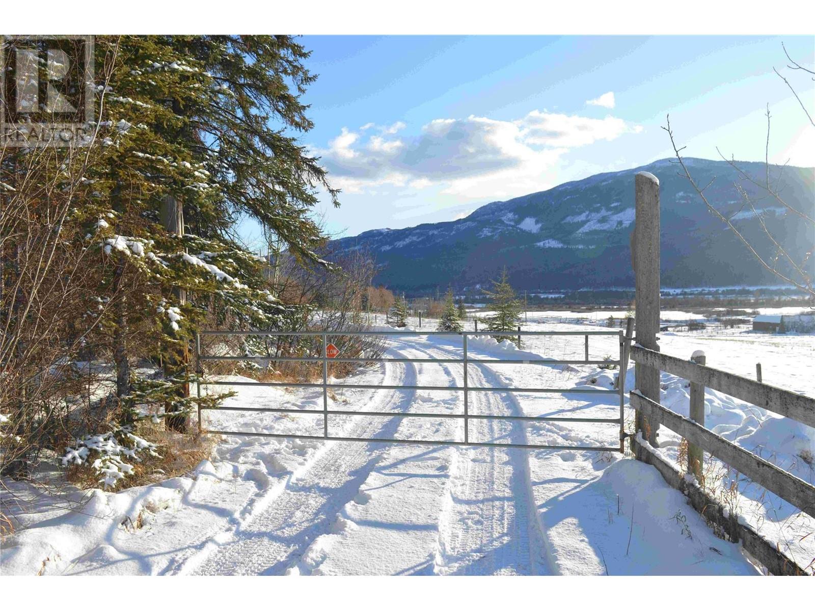 2755 95 Highway, Brisco, British Columbia  V0A 1B0 - Photo 36 - 10343197