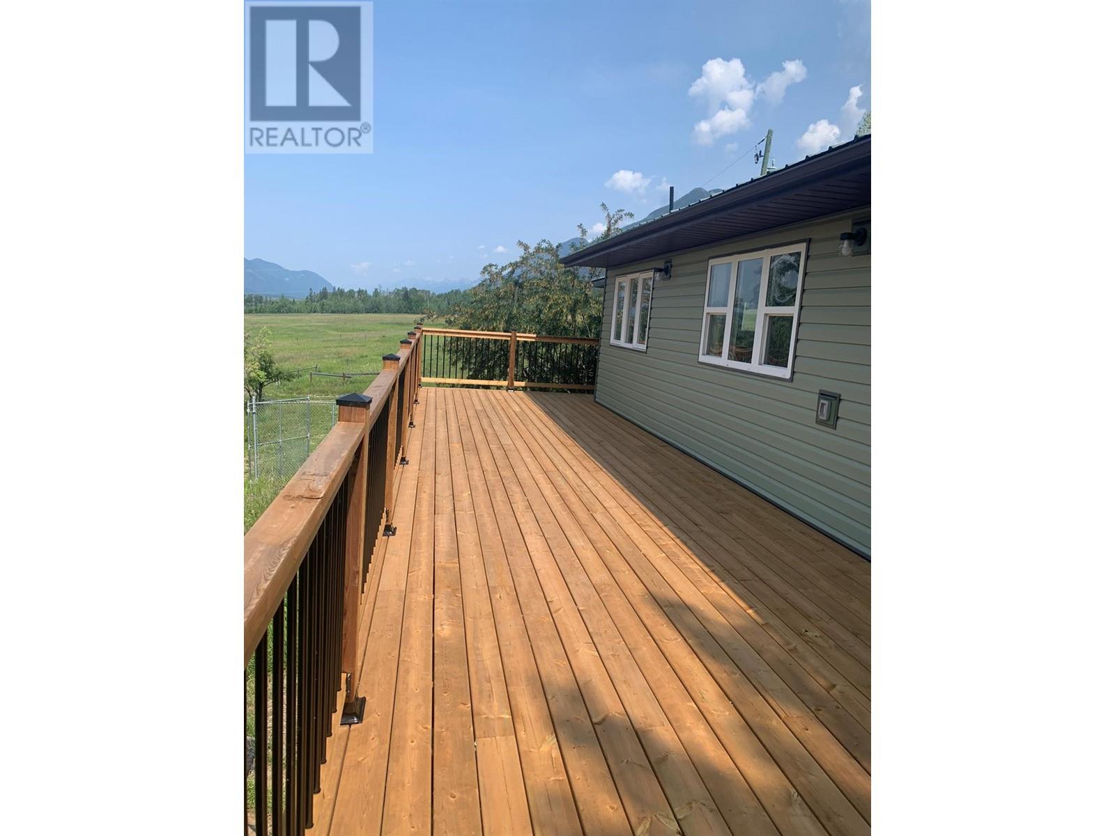 2755 95 Highway, Brisco, British Columbia  V0A 1B0 - Photo 6 - 10343197