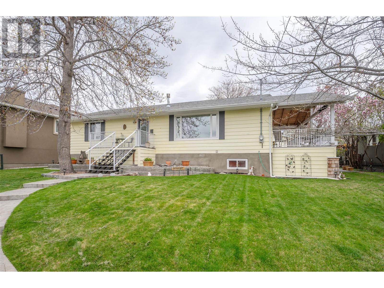 1482 Balfour Street, Penticton, British Columbia  V2A 4Z1 - Photo 3 - 10343205