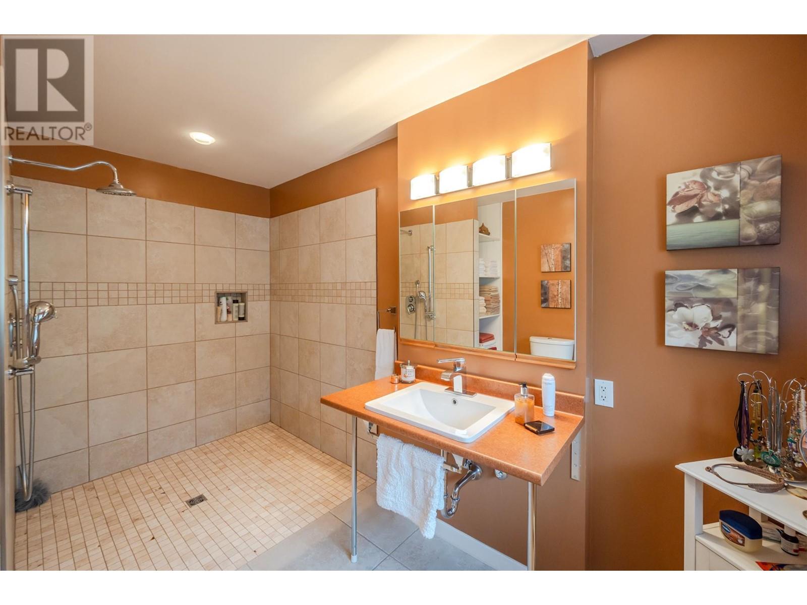 1482 Balfour Street, Penticton, British Columbia  V2A 4Z1 - Photo 39 - 10343205
