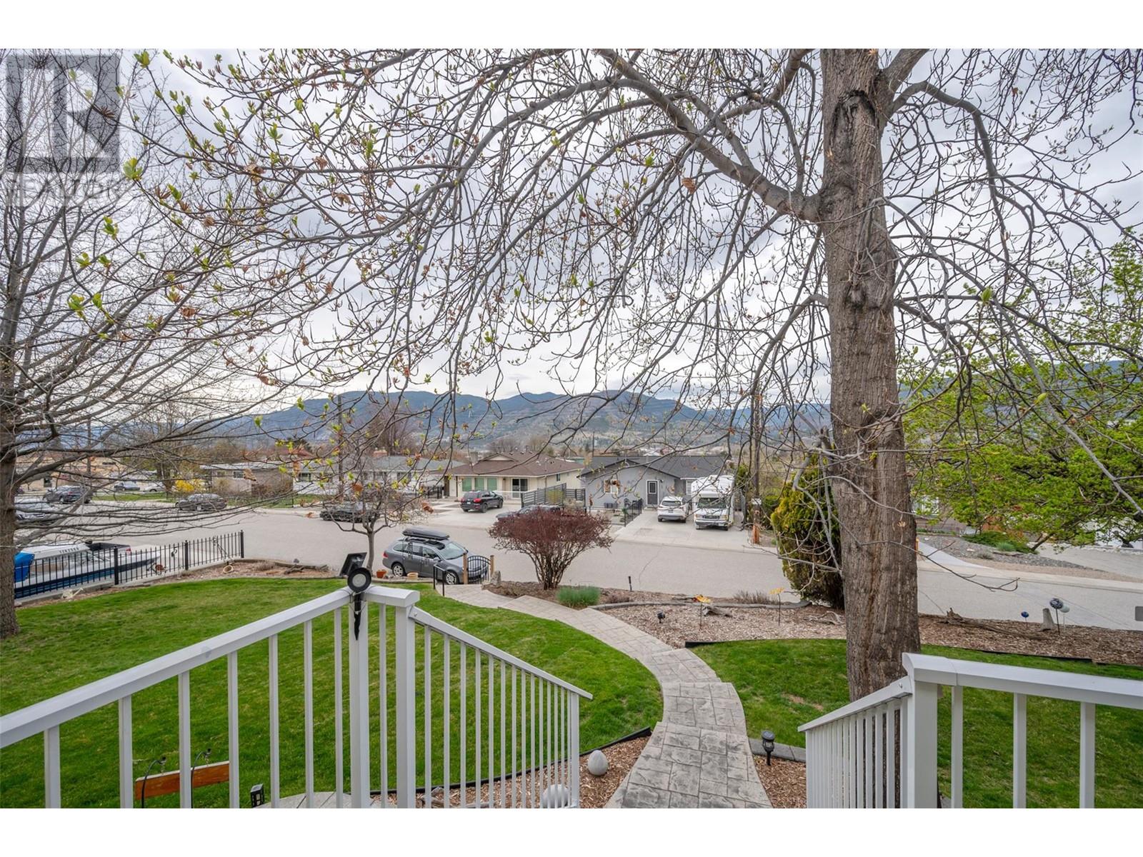 1482 Balfour Street, Penticton, British Columbia  V2A 4Z1 - Photo 5 - 10343205
