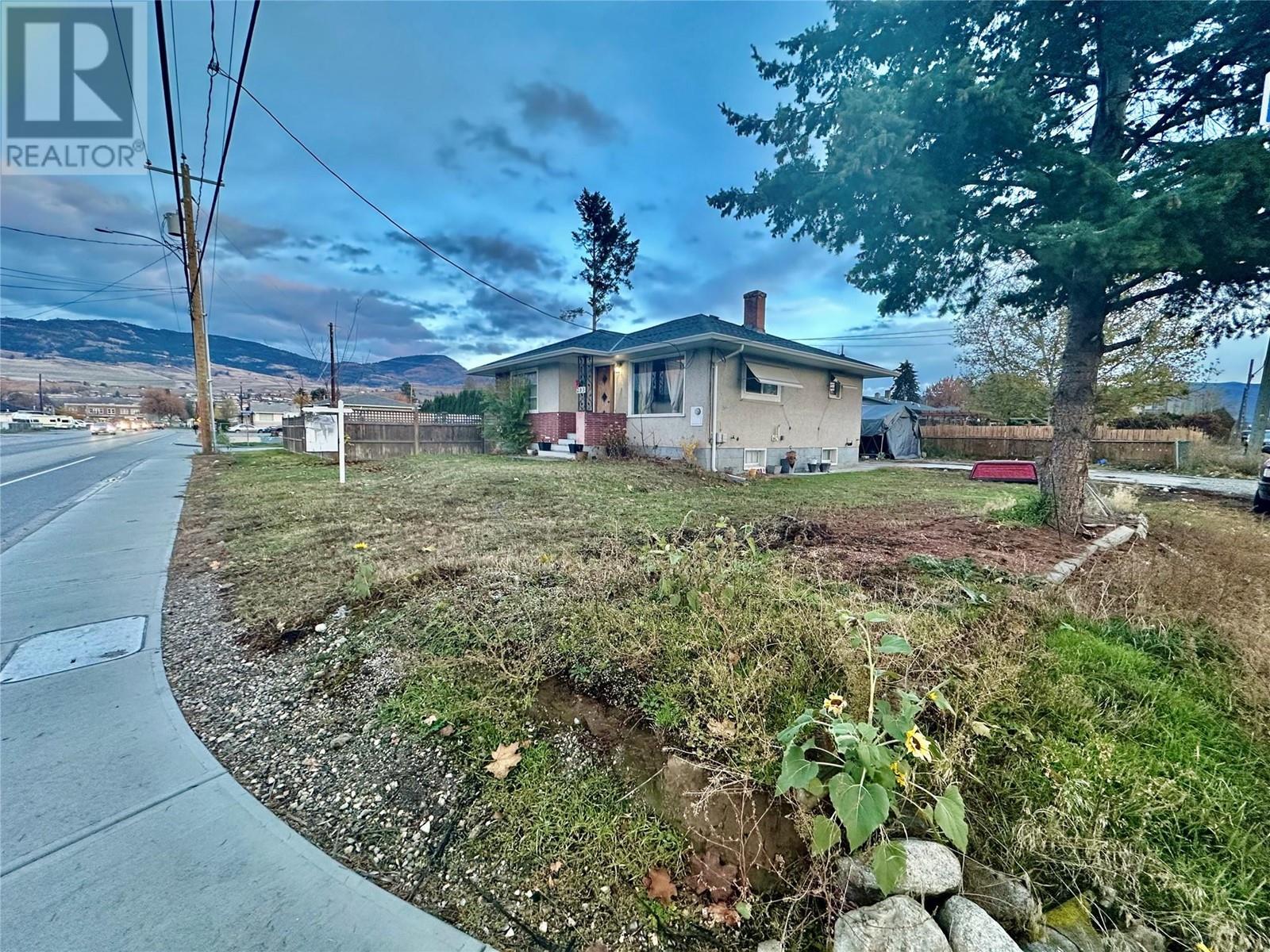 295 Leathead Road, Kelowna, British Columbia  V1X 2J1 - Photo 5 - 10343233