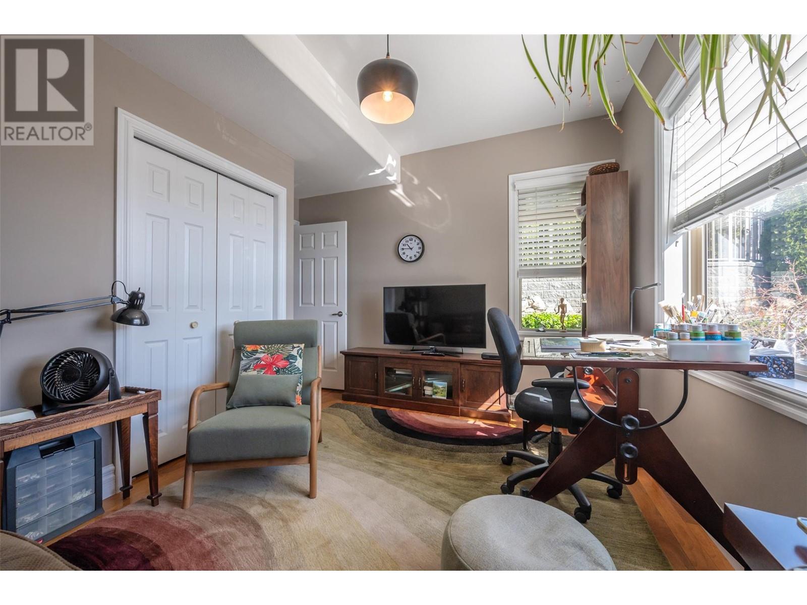 6208 89th Street, Osoyoos, British Columbia  V0H 1V1 - Photo 10 - 10343160