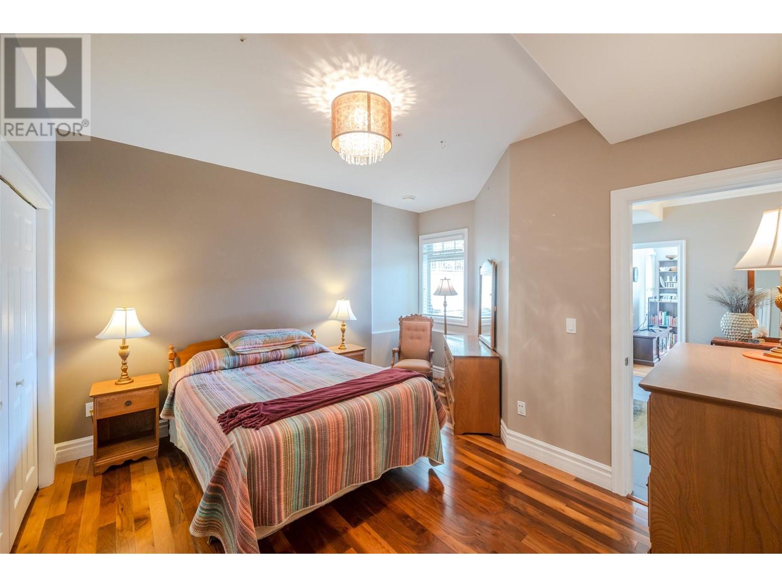 6208 89th Street, Osoyoos, British Columbia  V0H 1V1 - Photo 12 - 10343160