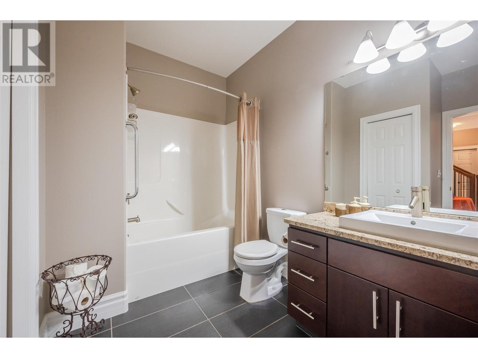 6208 89th Street, Osoyoos, British Columbia  V0H 1V1 - Photo 15 - 10343160