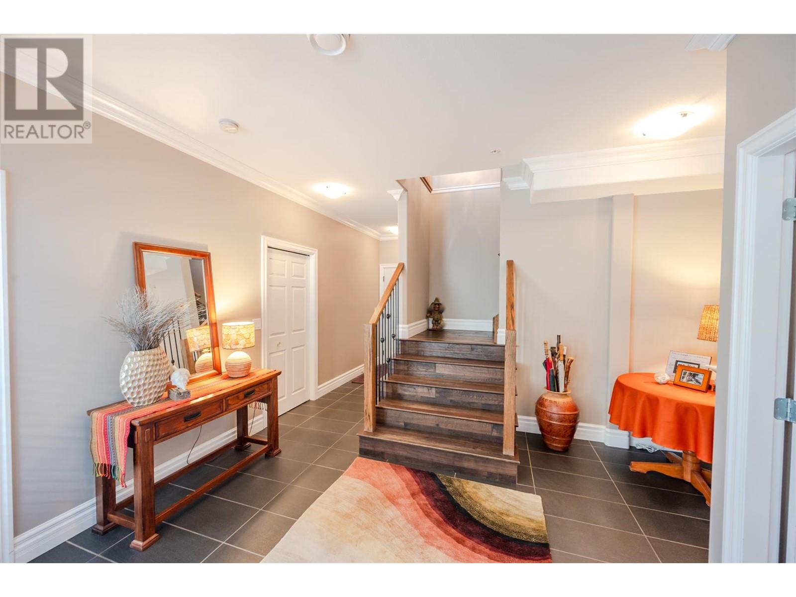 6208 89th Street, Osoyoos, British Columbia  V0H 1V1 - Photo 6 - 10343160