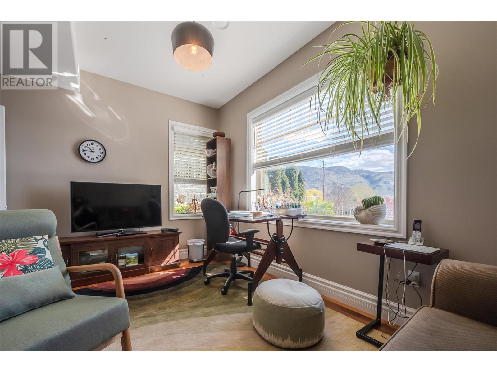 6208 89th Street, Osoyoos, British Columbia  V0H 1V1 - Photo 9 - 10343160