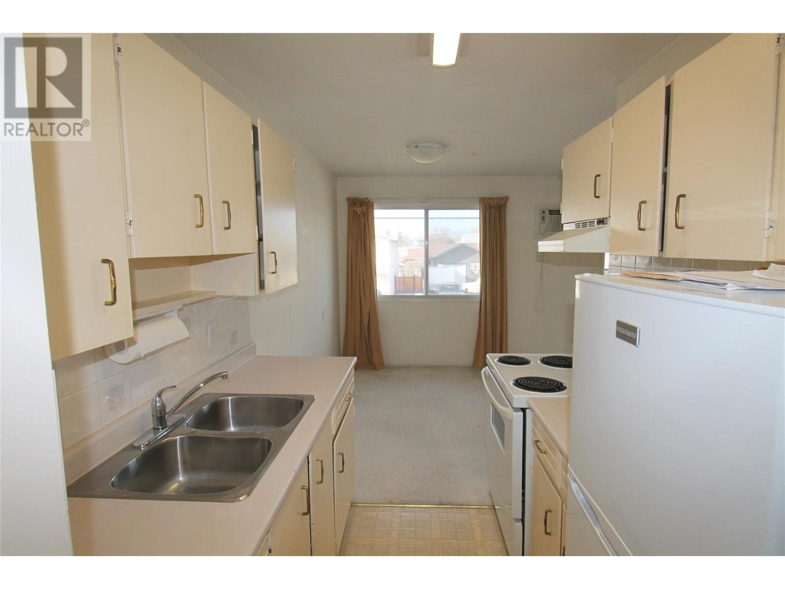 198 Roy Avenue Unit# 201, Penticton, British Columbia  V2A 3M9 - Photo 3 - 10343608