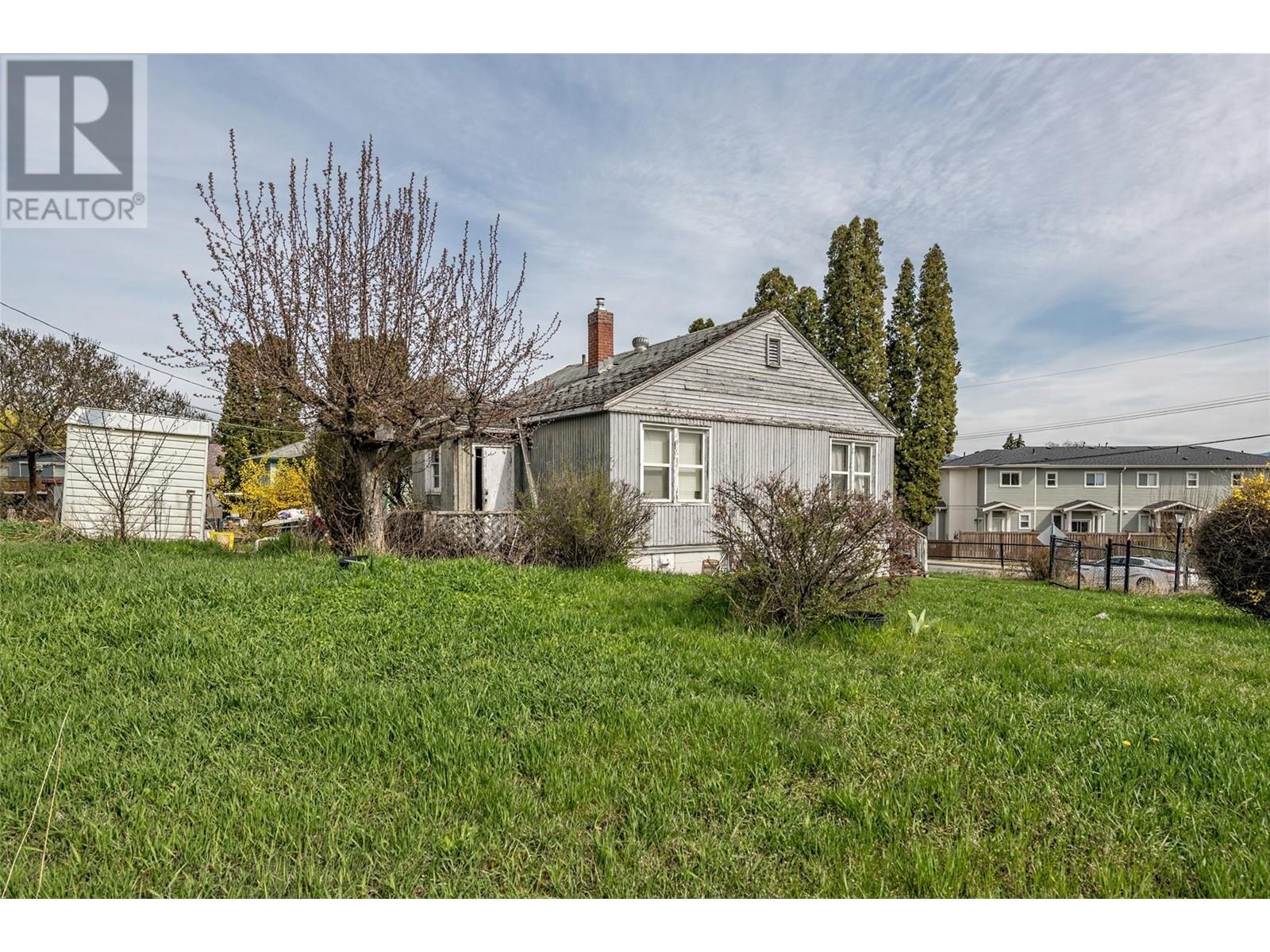 4009 30 Avenue, Vernon, British Columbia  V1T 2G2 - Photo 2 - 10343448