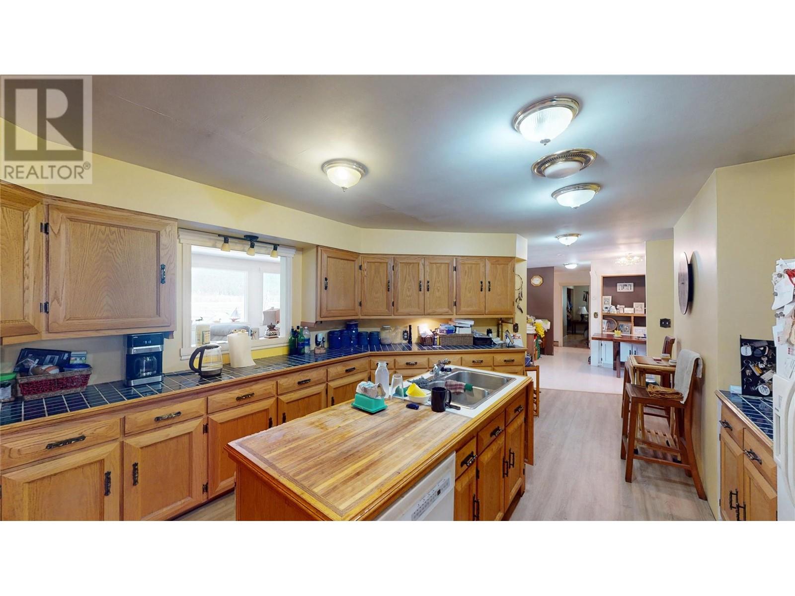 2325 Wardner Fort Steele Road, Fort Steele, British Columbia  V0B 1N0 - Photo 17 - 10343701