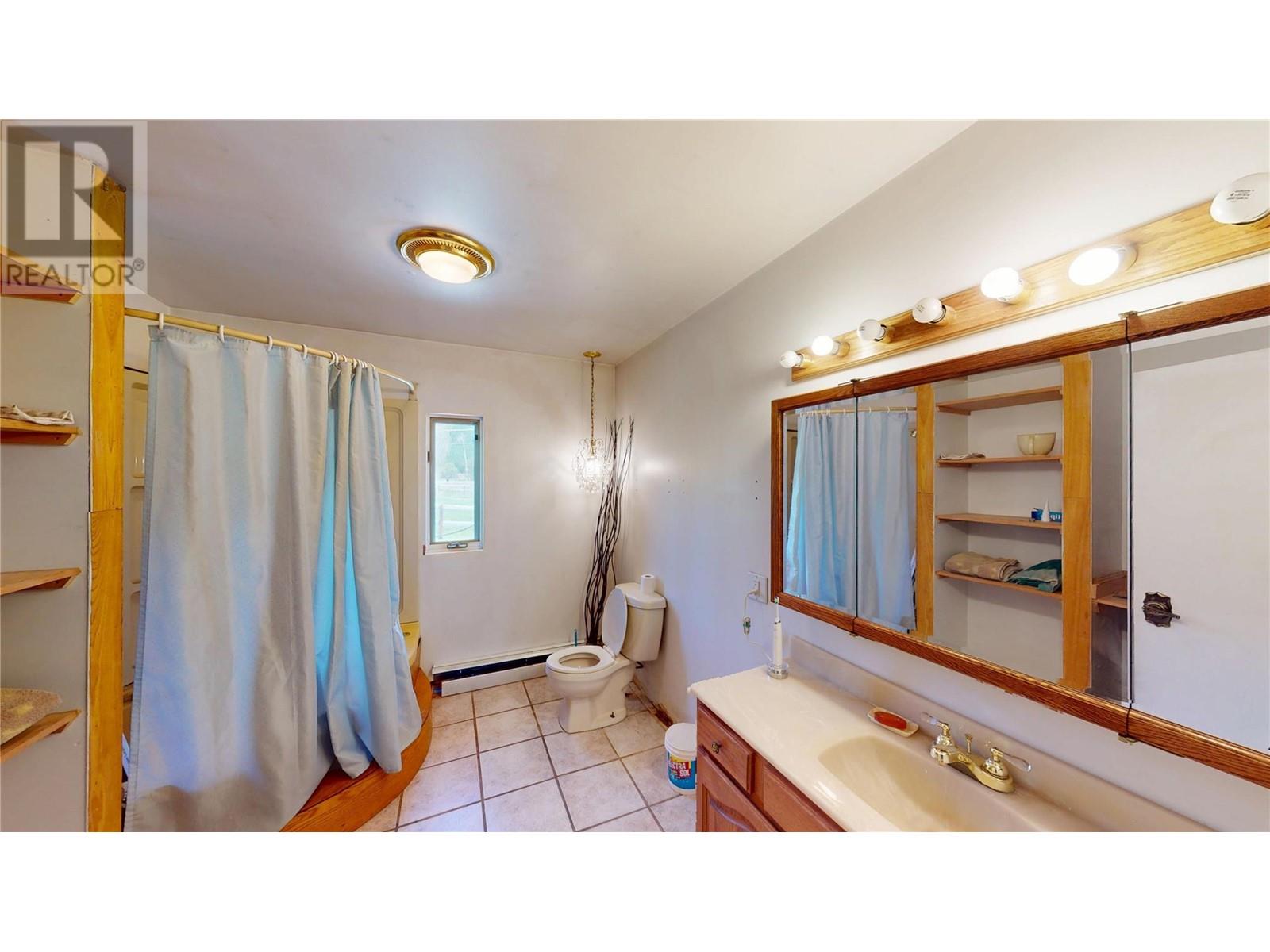 2325 Wardner Fort Steele Road, Fort Steele, British Columbia  V0B 1N0 - Photo 33 - 10343701