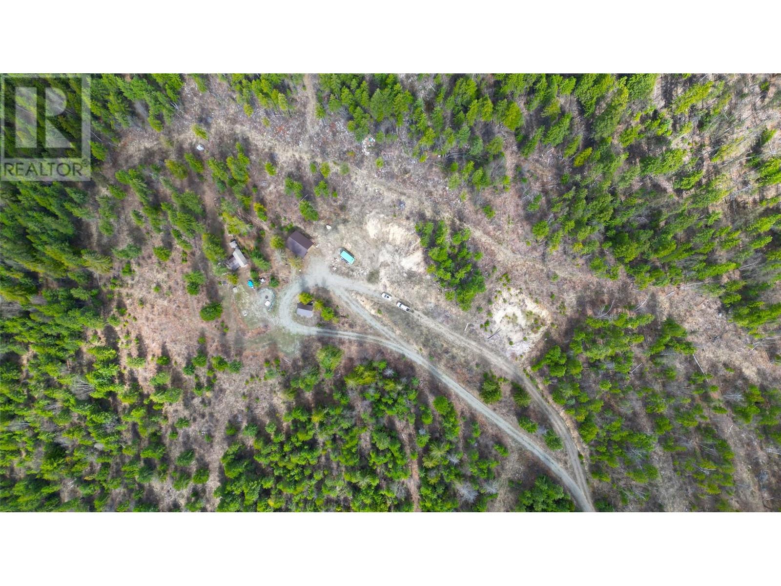 9300 6 Highway, Edgewood, British Columbia  V0G 1J0 - Photo 12 - 10343313