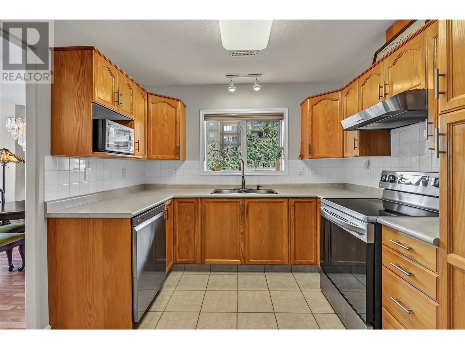 2245 Atkinson Street Unit# 302, Penticton, British Columbia  V2A 8R7 - Photo 6 - 10343751