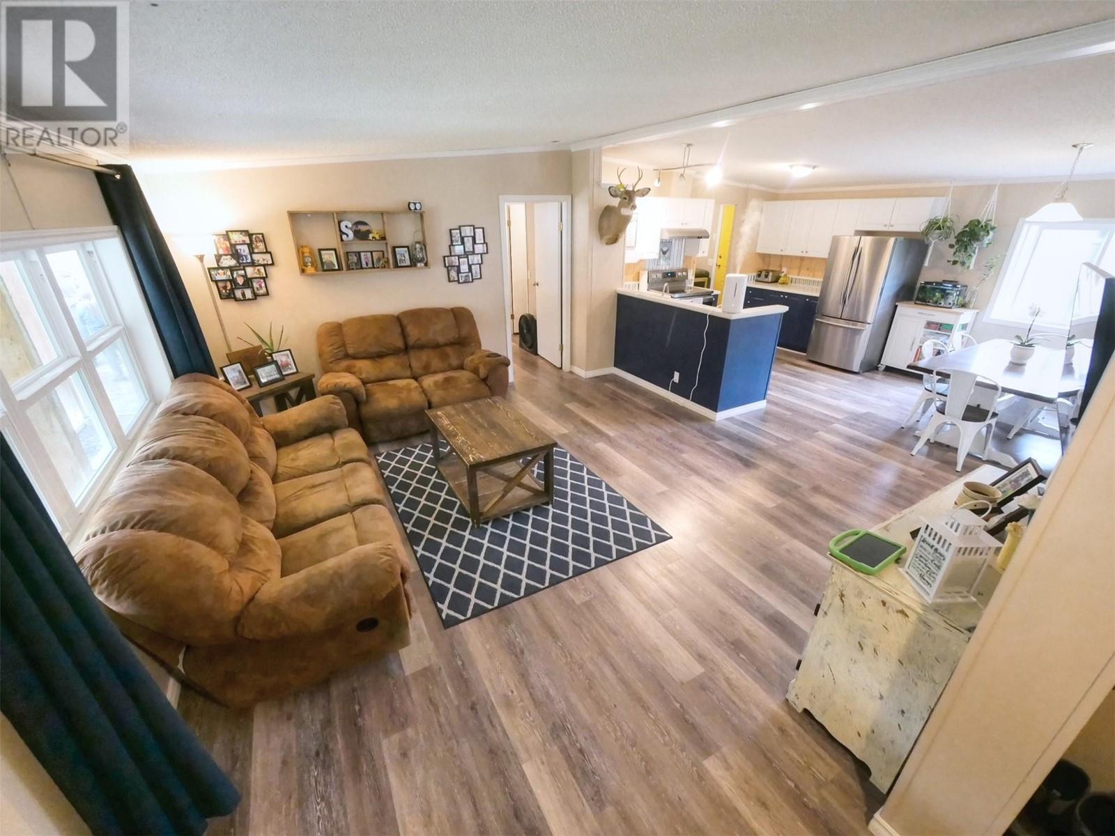 1410 Highway 3b, Montrose, British Columbia  V0G 1P0 - Photo 2 - 10343802