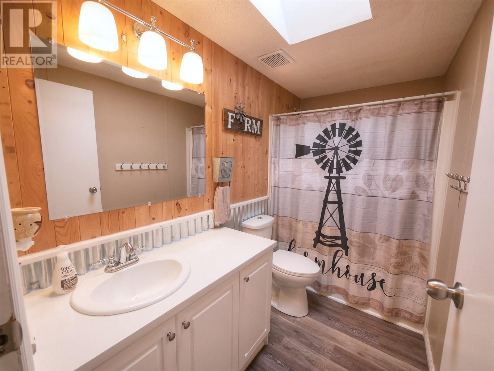 1410 Highway 3b, Montrose, British Columbia  V0G 1P0 - Photo 8 - 10343802