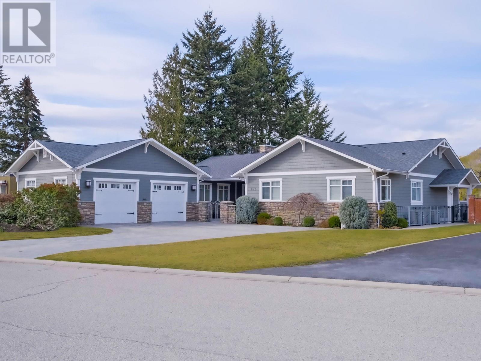 162 Vancouver Place, Penticton, British Columbia  V2A 1A7 - Photo 2 - 10343824