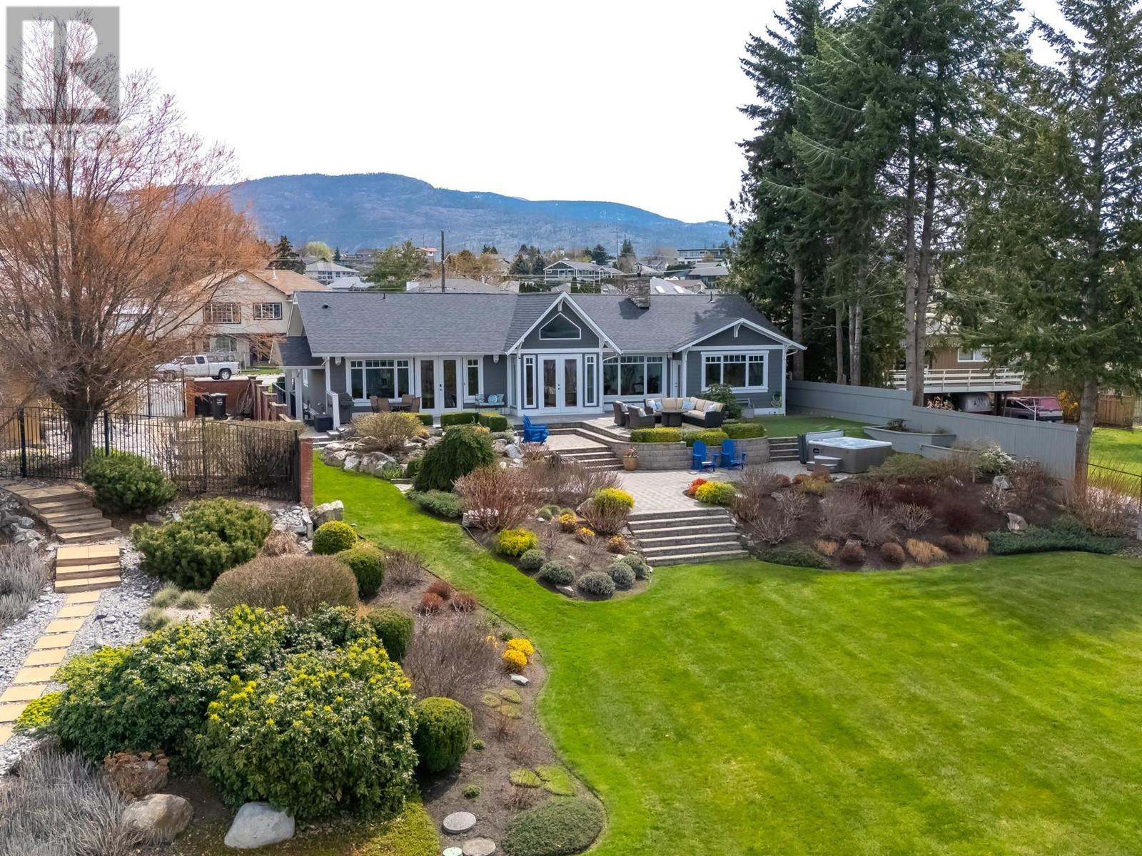 162 Vancouver Place, Penticton, British Columbia  V2A 1A7 - Photo 3 - 10343824