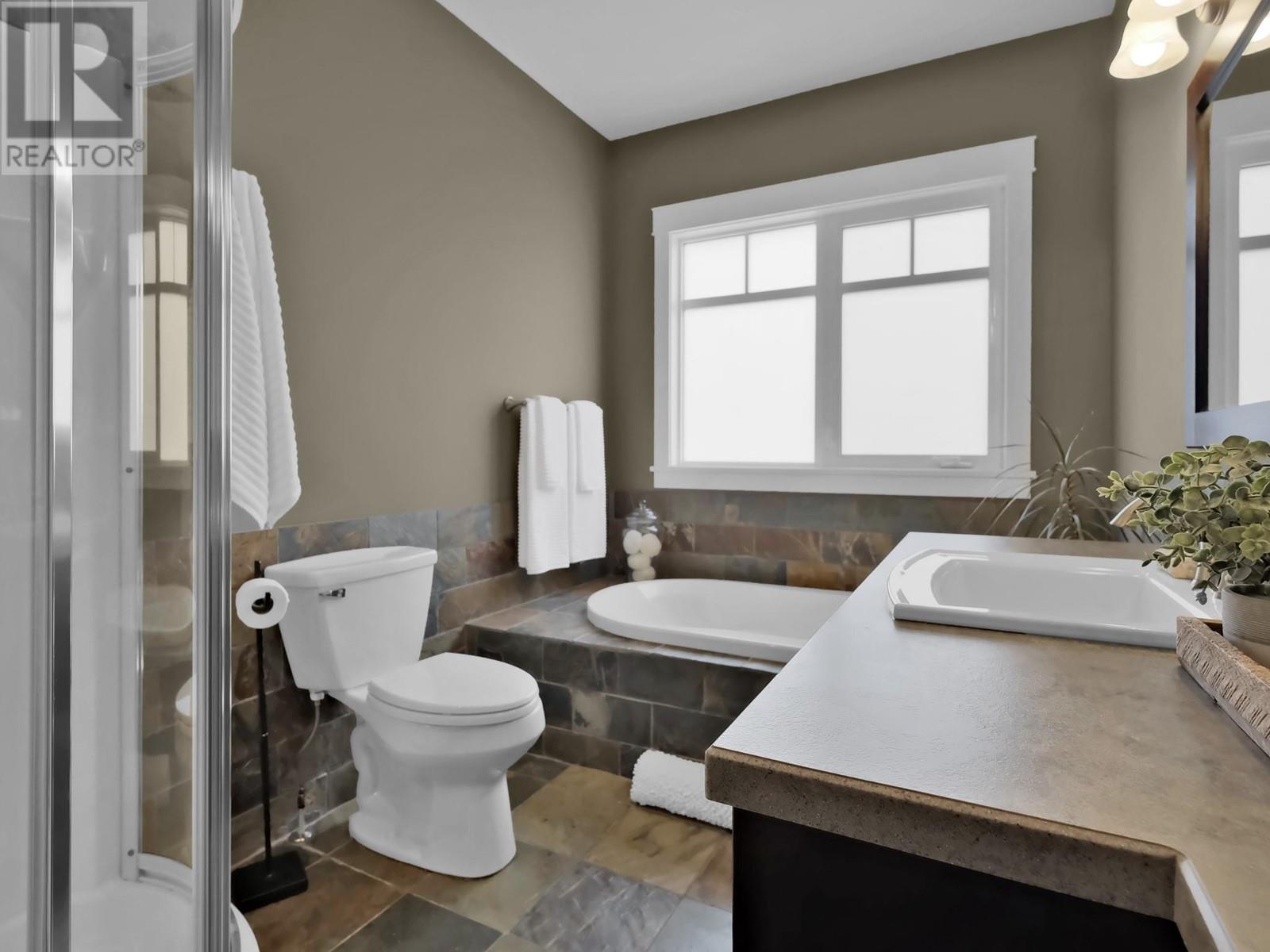 162 Vancouver Place, Penticton, British Columbia  V2A 1A7 - Photo 38 - 10343824