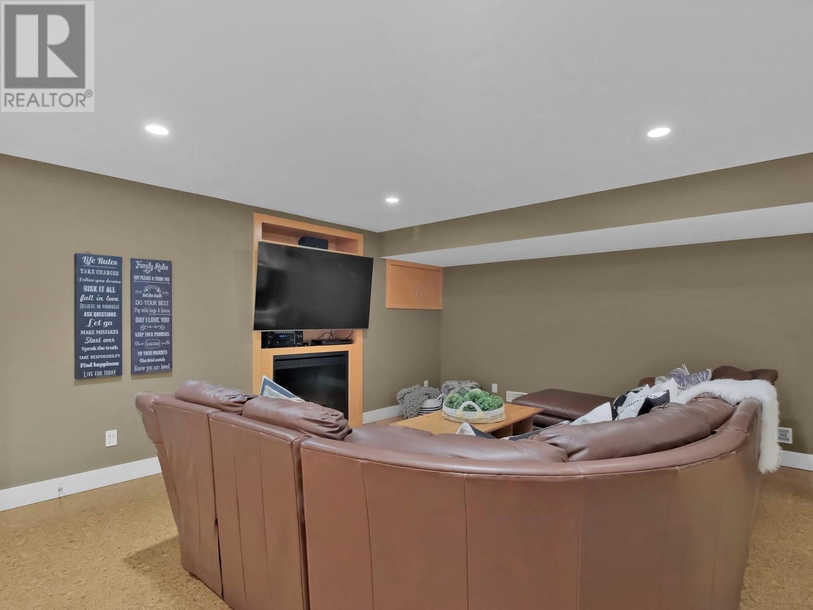 162 Vancouver Place, Penticton, British Columbia  V2A 1A7 - Photo 47 - 10343824