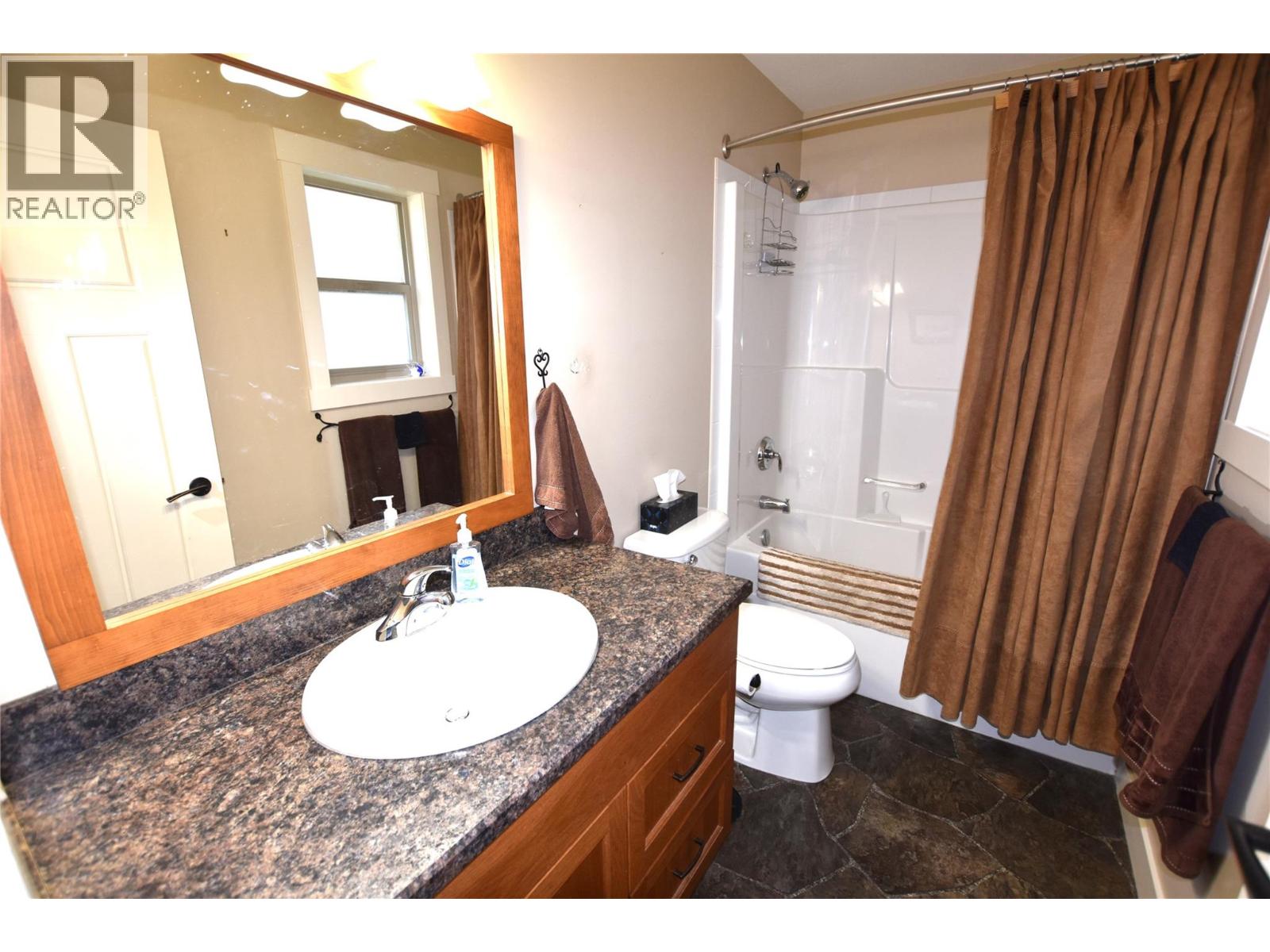 494 Kingfisher Avenue, Vernon, British Columbia  V1H 2A1 - Photo 24 - 10343837