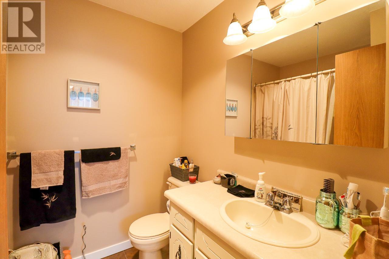 649 Burns Street Unit# 202, Penticton, British Columbia  V2A 4X2 - Photo 9 - 10343505