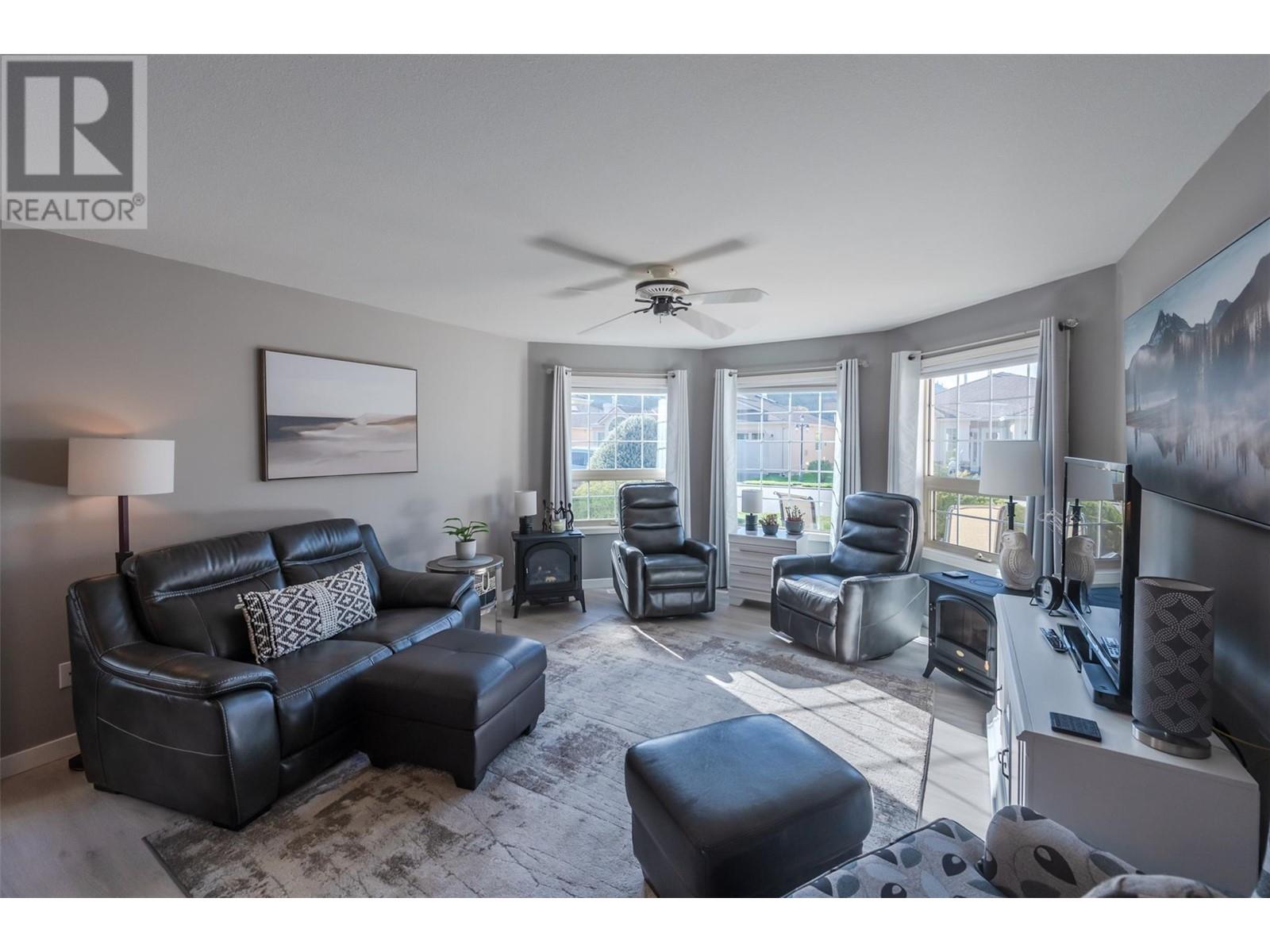 3333 South Main Street Unit# 122, Penticton, British Columbia  V2A 8J8 - Photo 2 - 10343635