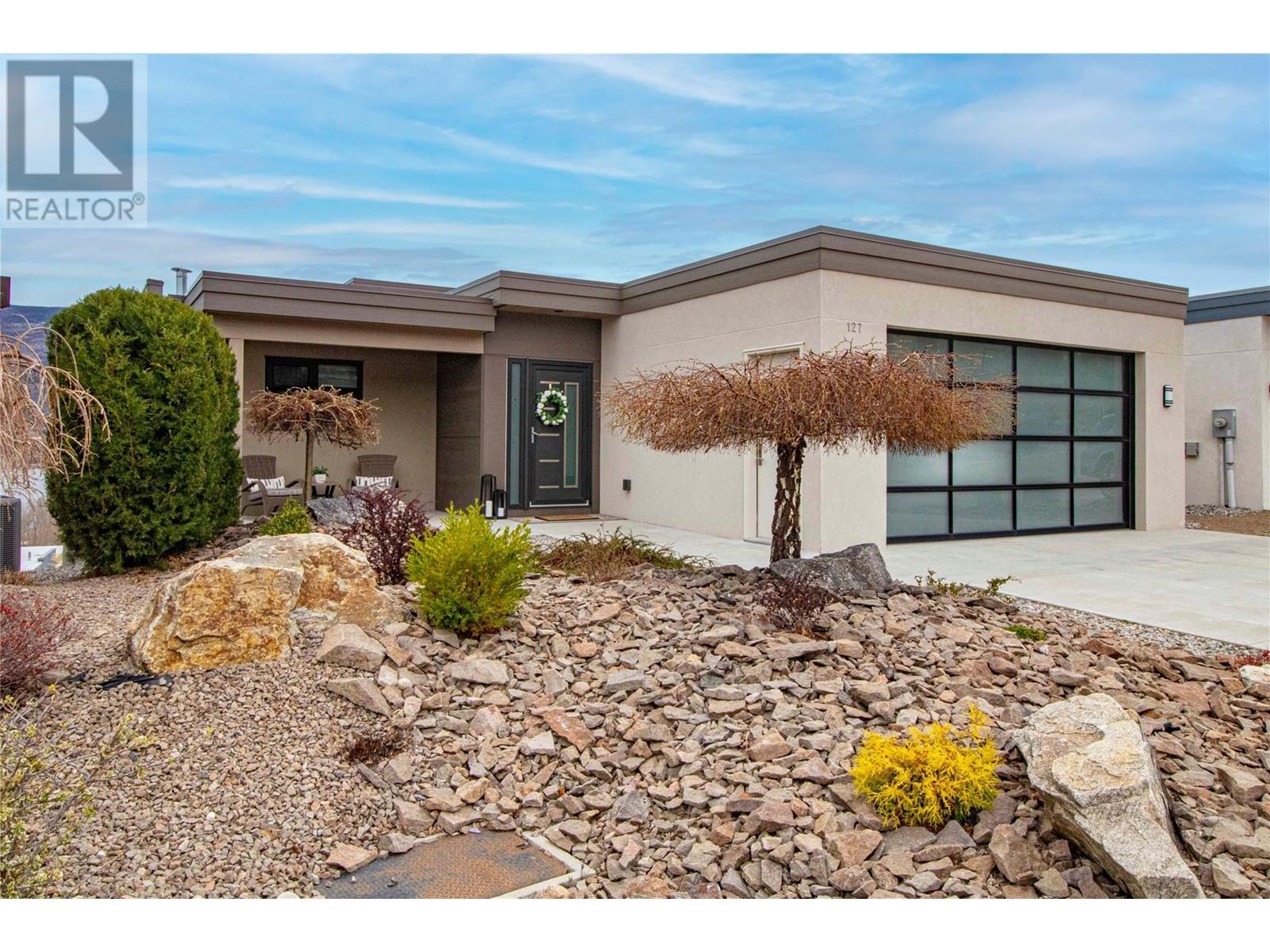 127 View Road, Penticton, British Columbia  V2A 0A6 - Photo 1 - 10343564