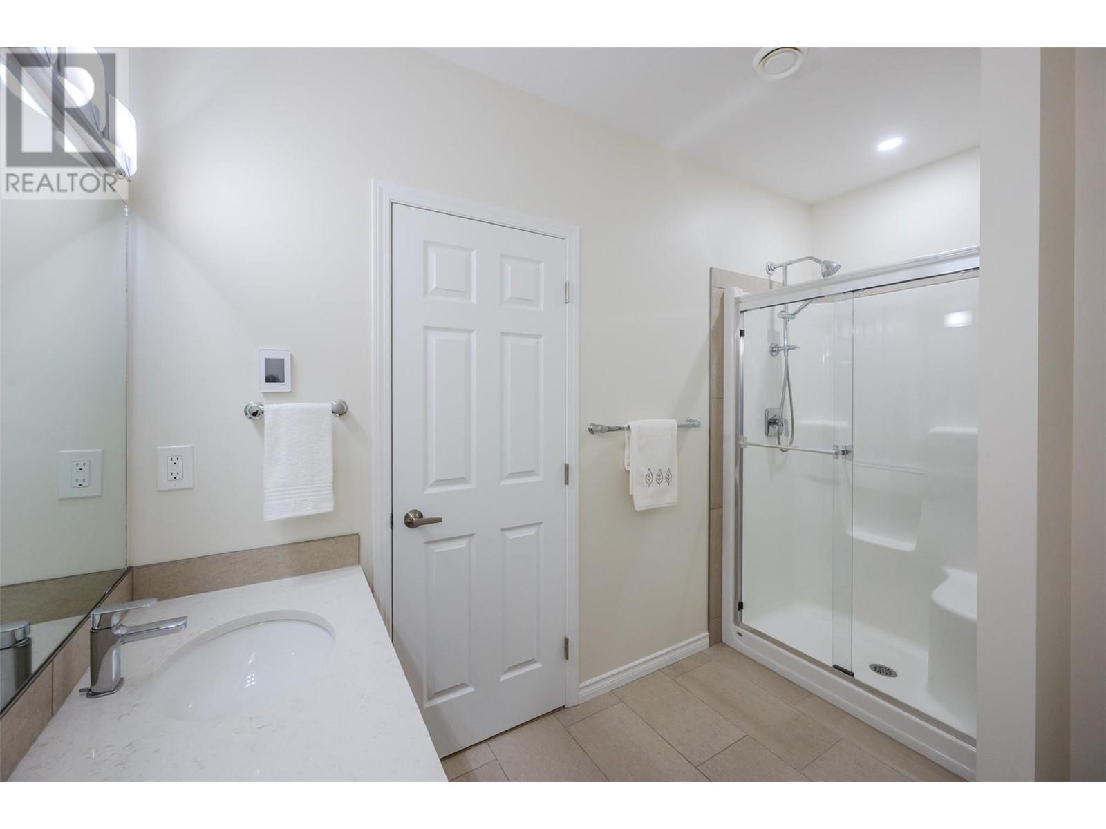 3346 Skaha Lake Road Unit# 1204, Penticton, British Columbia  V2A 0H6 - Photo 20 - 10343825