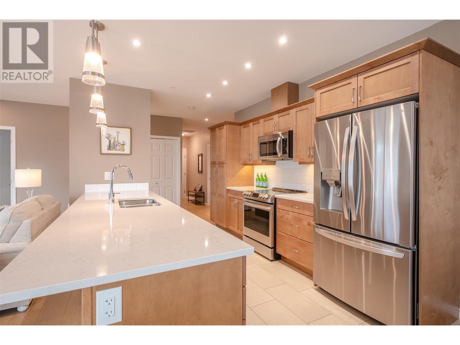3346 Skaha Lake Road Unit# 1204, Penticton, British Columbia  V2A 0H6 - Photo 5 - 10343825