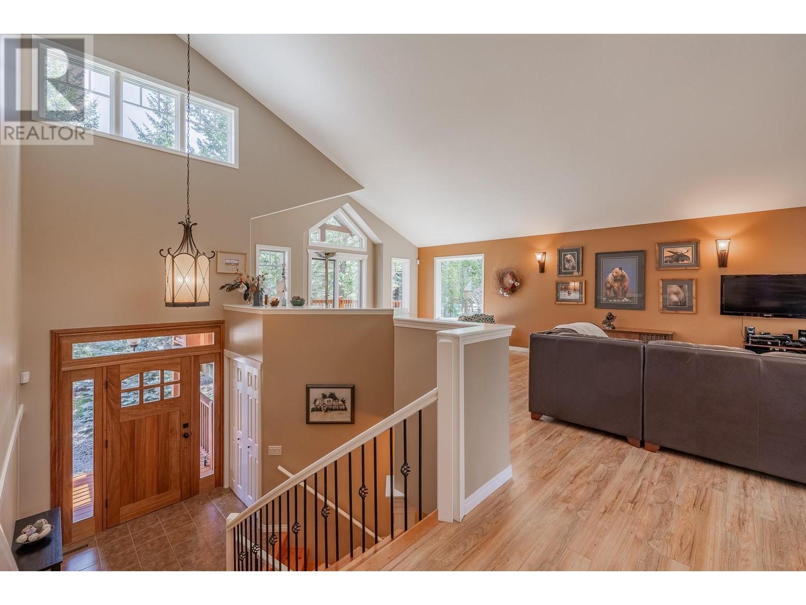 6992 Columbia Ridge Drive, Fairmont Hot Springs, British Columbia  V0B 1L2 - Photo 10 - 10343850
