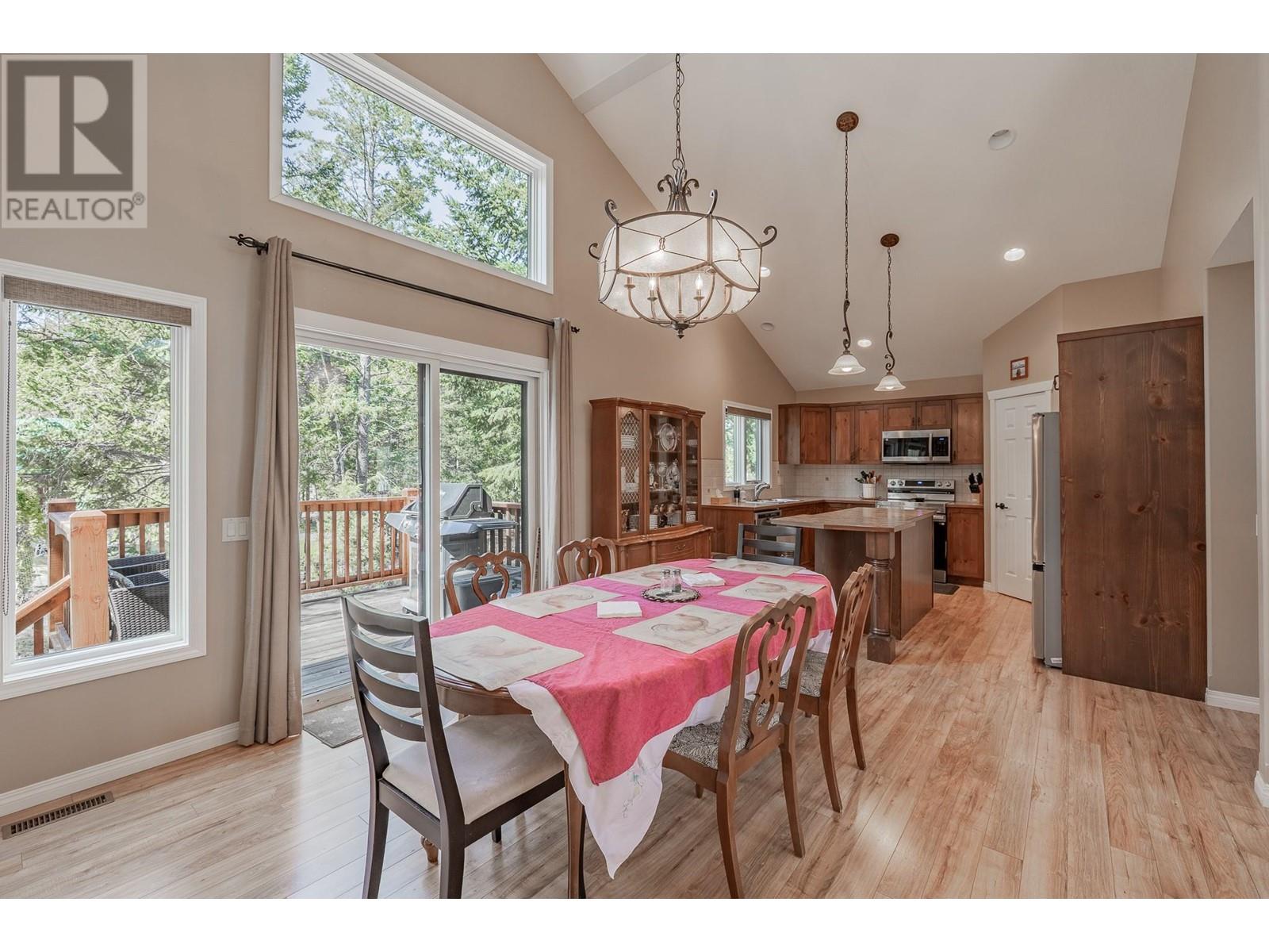 6992 Columbia Ridge Drive, Fairmont Hot Springs, British Columbia  V0B 1L2 - Photo 11 - 10343850