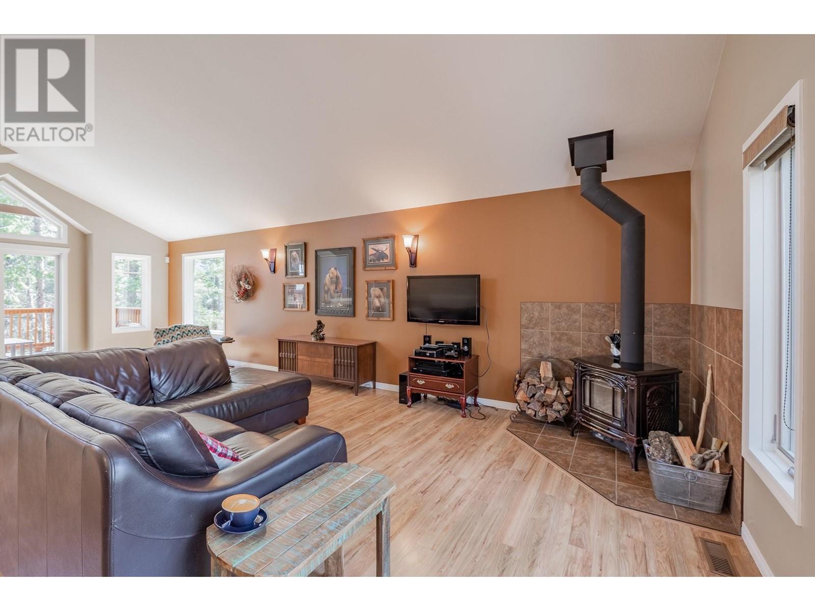 6992 Columbia Ridge Drive, Fairmont Hot Springs, British Columbia  V0B 1L2 - Photo 15 - 10343850