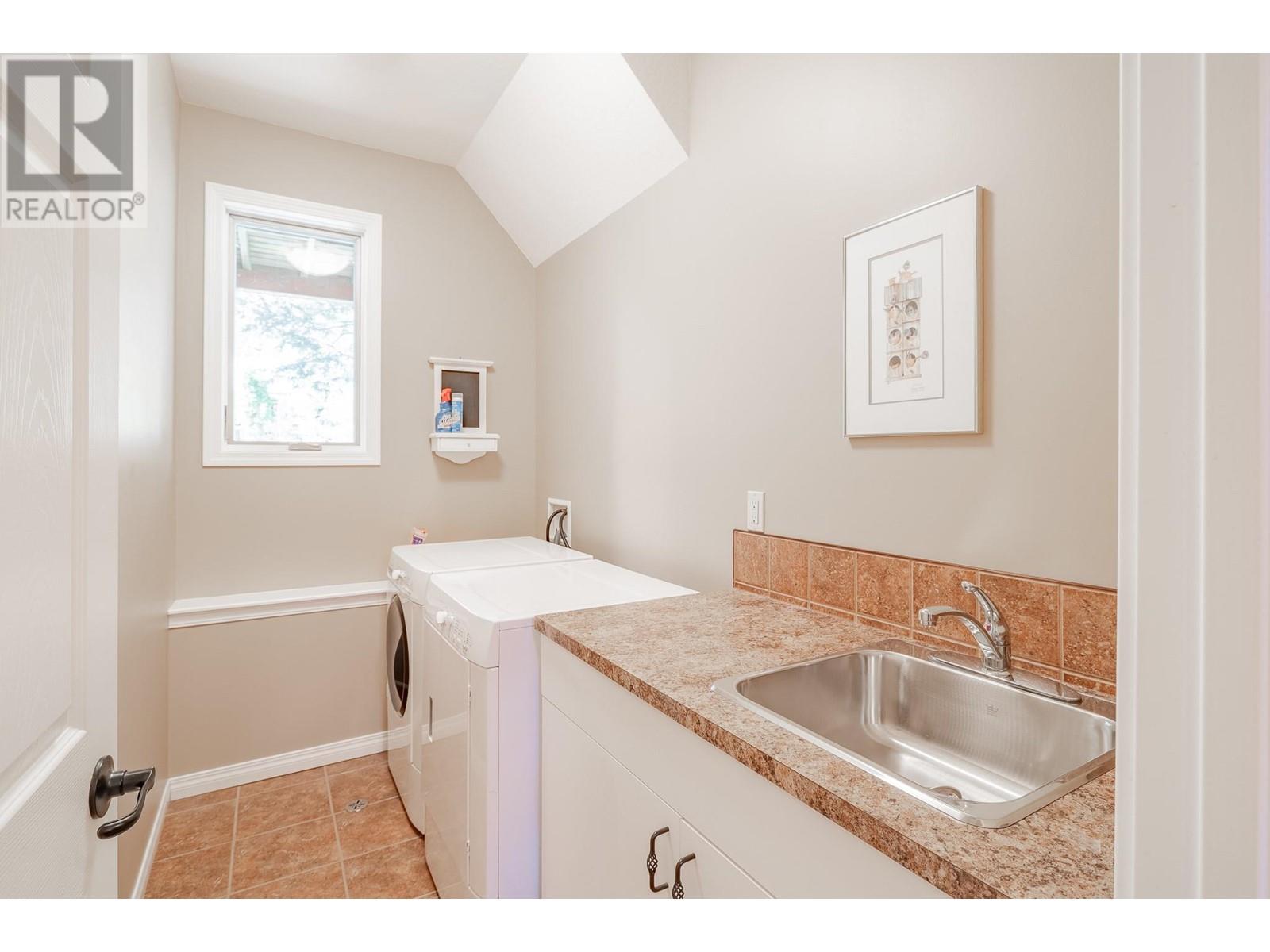 6992 Columbia Ridge Drive, Fairmont Hot Springs, British Columbia  V0B 1L2 - Photo 38 - 10343850
