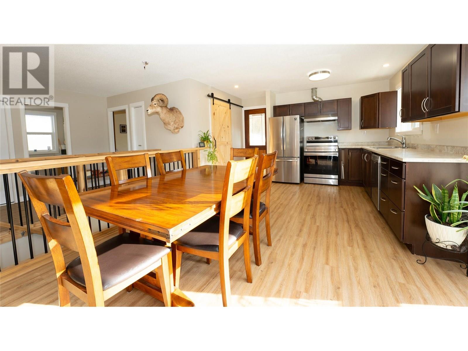 3660 63 Street Se, Salmon Arm, British Columbia  V1E 1W9 - Photo 6 - 10343920