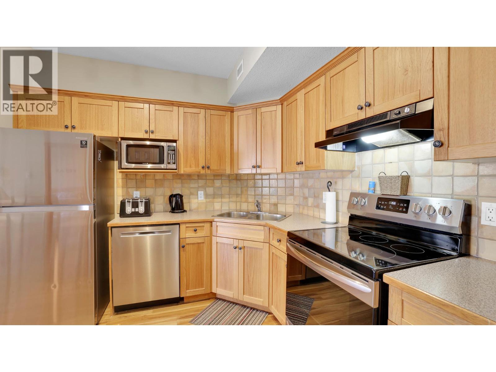 701 14a Crescent Unit# 111h, Invermere, British Columbia  V0A 1K0 - Photo 9 - 10343455