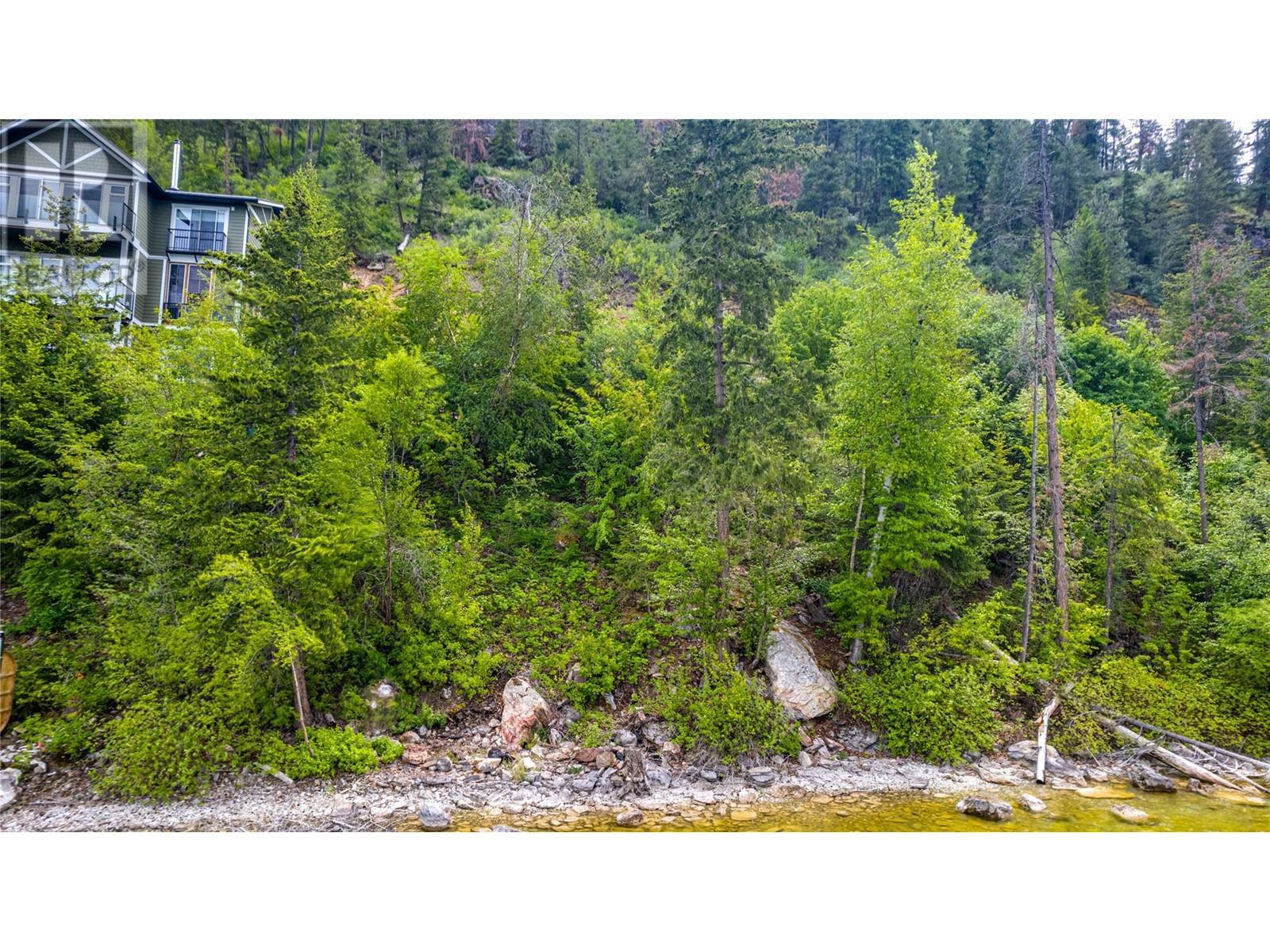 5649 Cosens Bay Road Unit# 8, Coldstream, British Columbia  V1B 1N8 - Photo 4 - 10343804